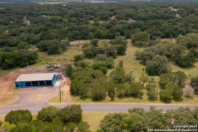 Listing photo id 4 for 6936 Circle Oak