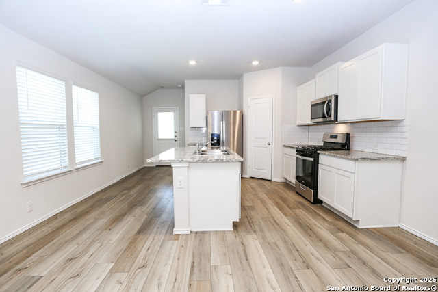 Image 9 of 26 For 4207 Claystone