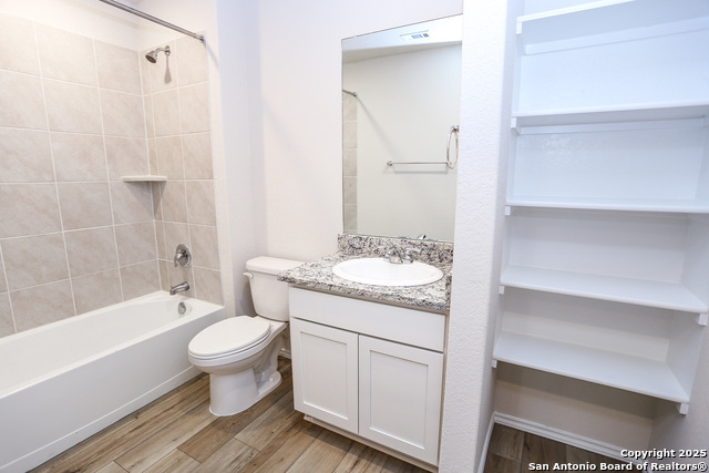 Image 20 of 23 For 4229 Blue Granite
