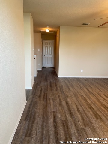 Image 14 of 21 For 451 Dolly Dr