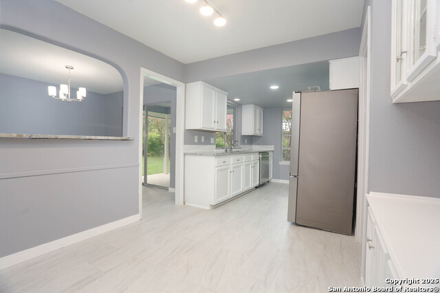 Listing photo id 9 for 10507 Luzon Dr