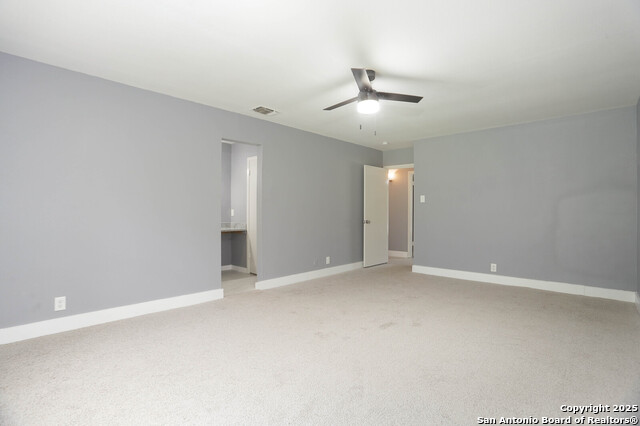 Listing photo id 15 for 10507 Luzon Dr