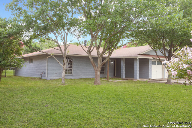 Listing photo id 0 for 10507 Luzon Dr