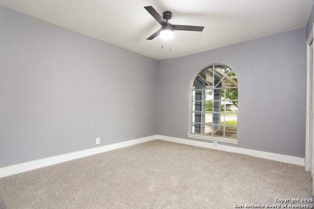 Listing photo id 22 for 10507 Luzon Dr