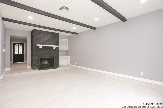 Listing photo id 3 for 10507 Luzon Dr
