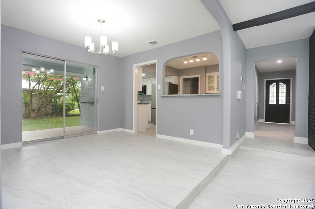 Listing photo id 5 for 10507 Luzon Dr