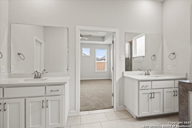 Listing photo id 12 for 533 Canyon Live Oak