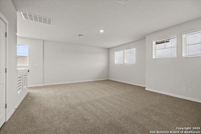 Listing photo id 13 for 533 Canyon Live Oak