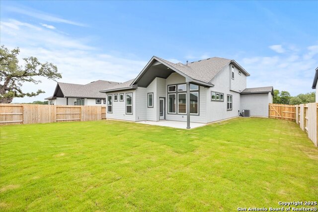 Listing photo id 15 for 533 Canyon Live Oak
