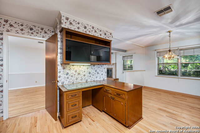 Image 11 of 29 For 5645 Parkcrest