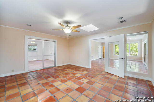 Image 15 of 29 For 5645 Parkcrest