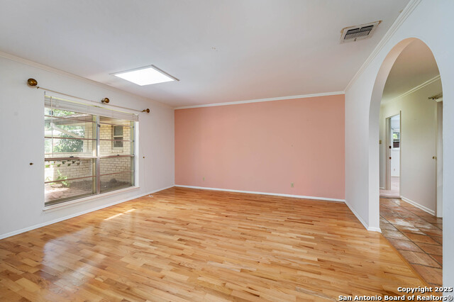 Image 17 of 29 For 5645 Parkcrest