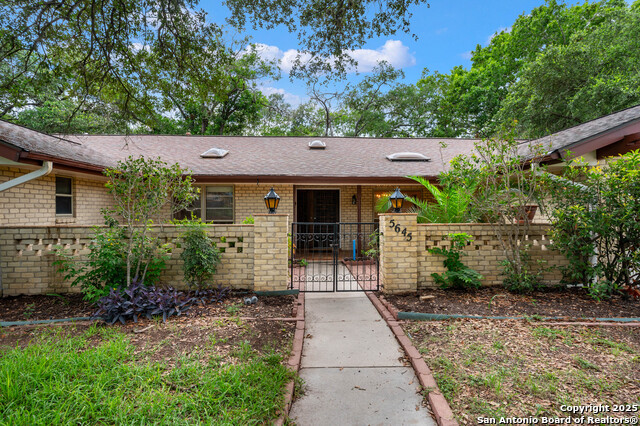 Image 2 of 29 For 5645 Parkcrest
