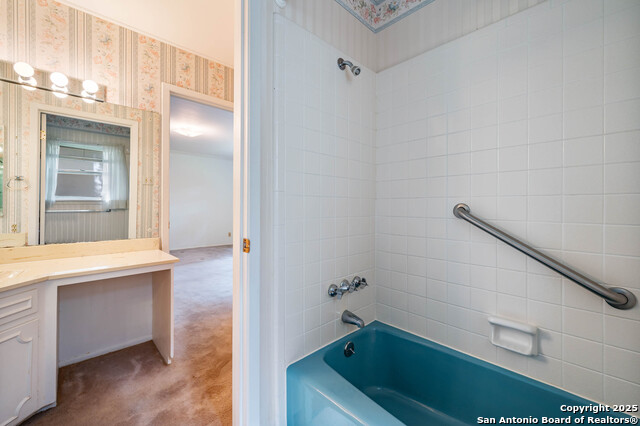 Image 20 of 29 For 5645 Parkcrest