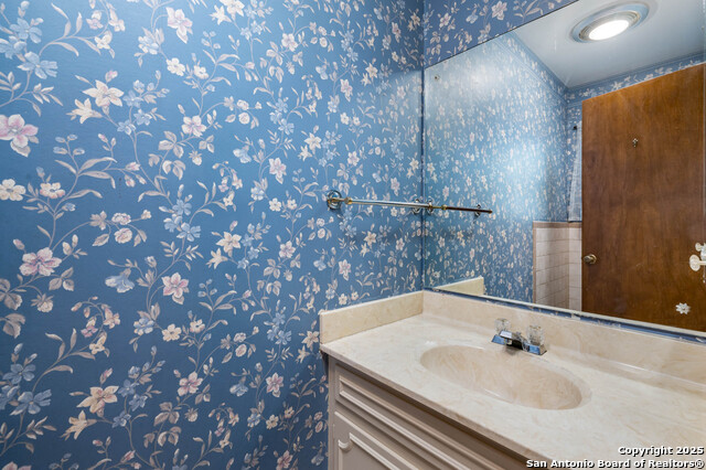 Image 24 of 29 For 5645 Parkcrest