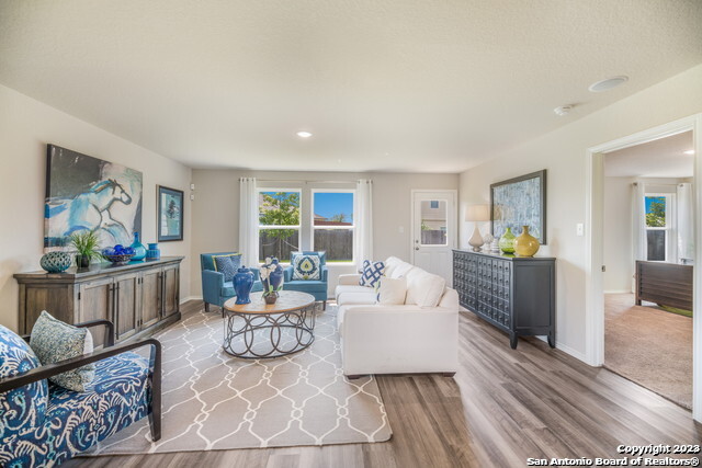 Listing photo id 1 for 7825 Wonder Woman Dr
