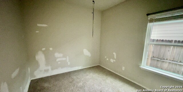 Listing photo id 5 for 7514 Overview Pl