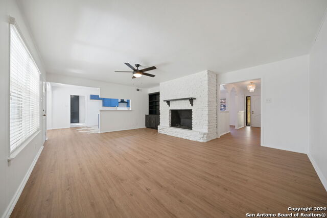 Image 8 of 38 For 702 Fawndale