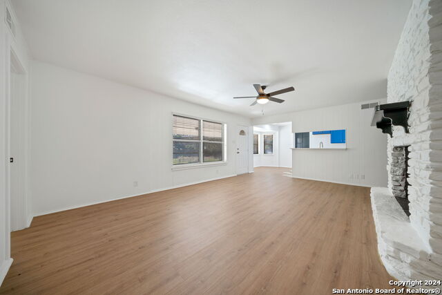 Image 9 of 38 For 702 Fawndale
