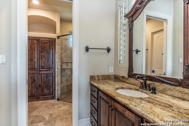Listing photo id 17 for 11306 Anaqua Springs