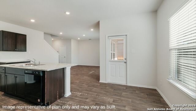 Image 12 of 28 For 1510 Champagne Oak