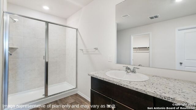 Image 16 of 28 For 1510 Champagne Oak