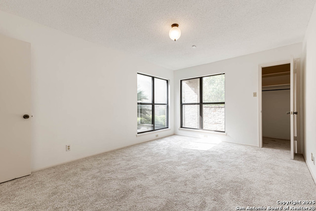 Listing photo id 24 for 3515 Hunters Dawn