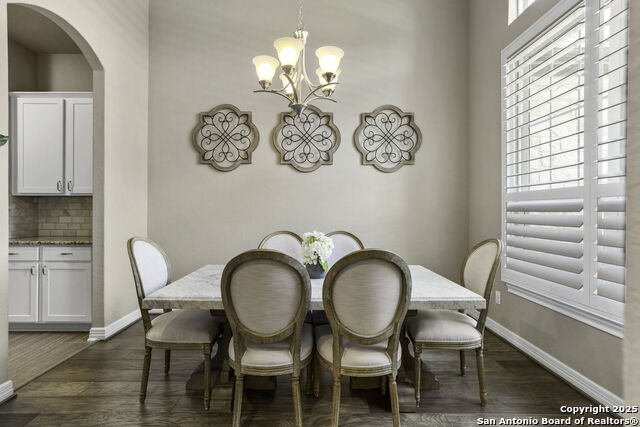 Listing photo id 10 for 11318 Ivy Cadence