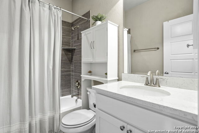 Listing photo id 26 for 11318 Ivy Cadence