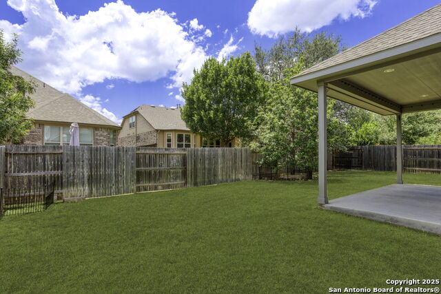 Listing photo id 30 for 11318 Ivy Cadence