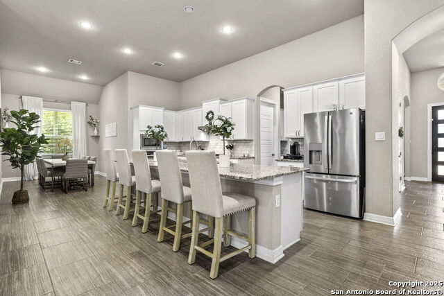 Listing photo id 5 for 11318 Ivy Cadence