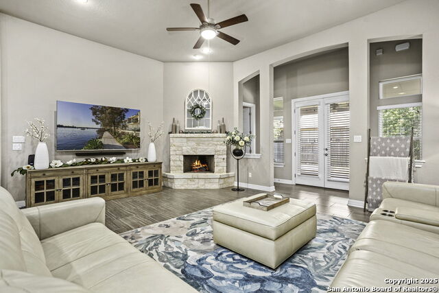 Listing photo id 7 for 11318 Ivy Cadence