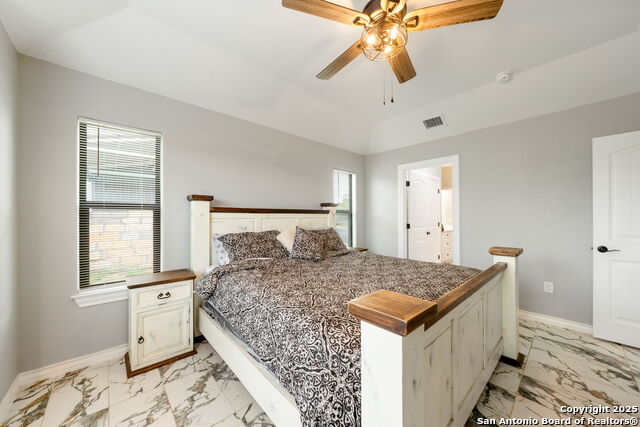 Listing photo id 17 for 7306 Tiff Nicole