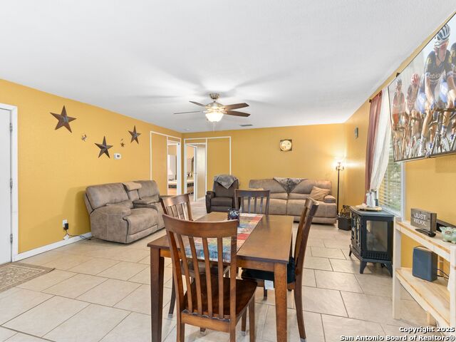 Listing photo id 10 for 4386 Morningside