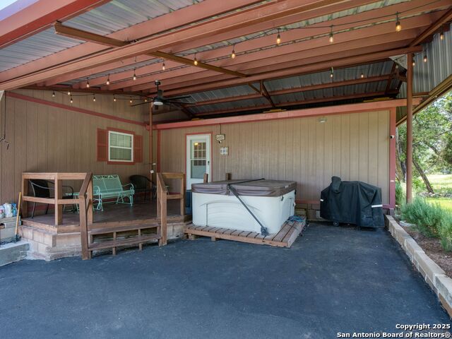 Listing photo id 2 for 4386 Morningside