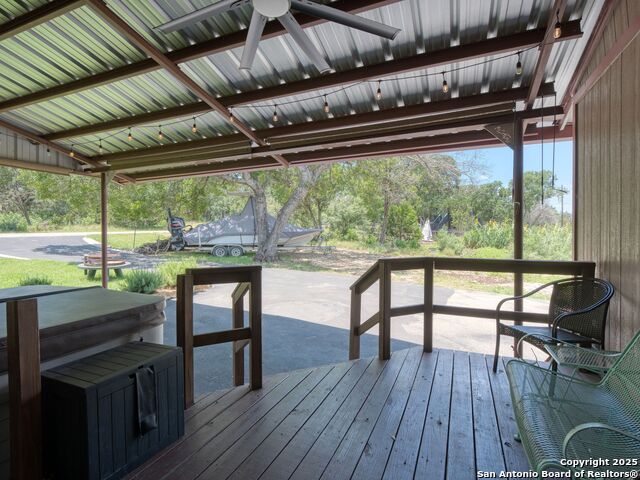 Listing photo id 3 for 4386 Morningside