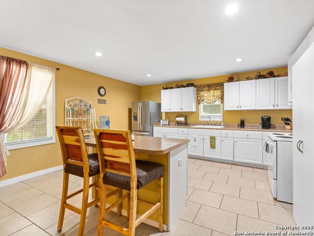 Listing photo id 7 for 4386 Morningside