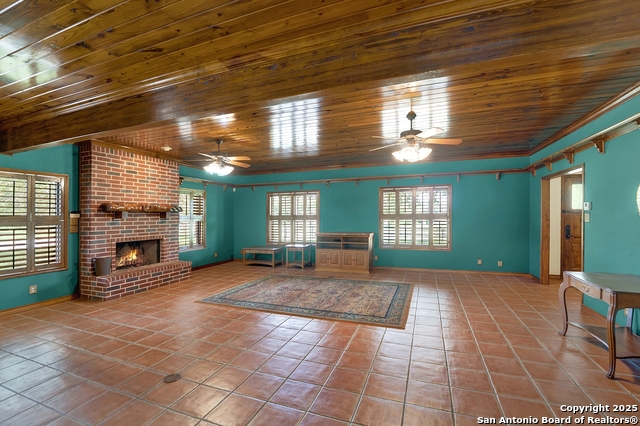 Listing photo id 14 for 101 Ranch