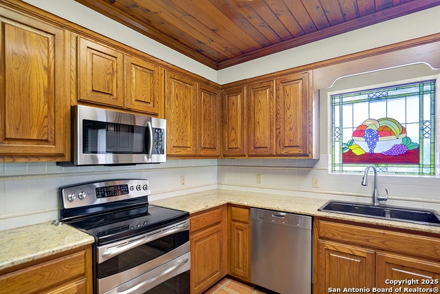 Listing photo id 20 for 101 Ranch