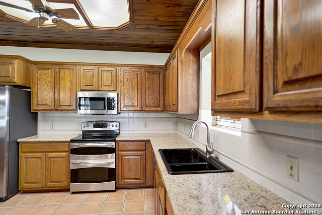 Listing photo id 22 for 101 Ranch