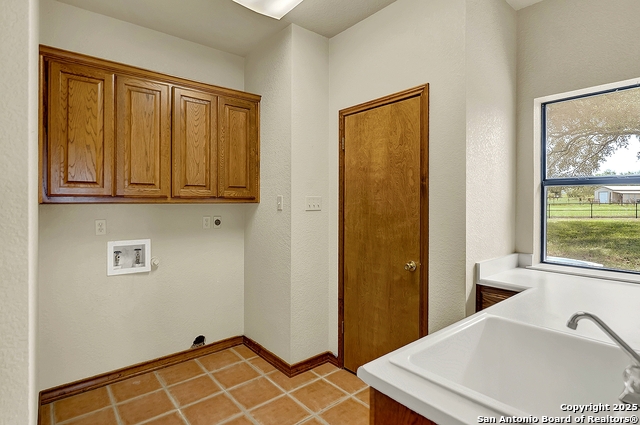 Listing photo id 24 for 101 Ranch