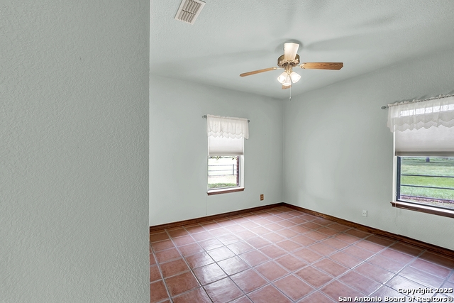 Listing photo id 25 for 101 Ranch