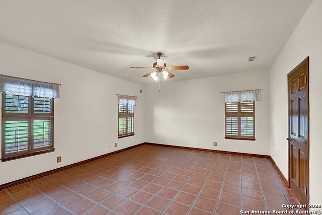 Listing photo id 29 for 101 Ranch