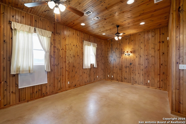 Listing photo id 43 for 101 Ranch