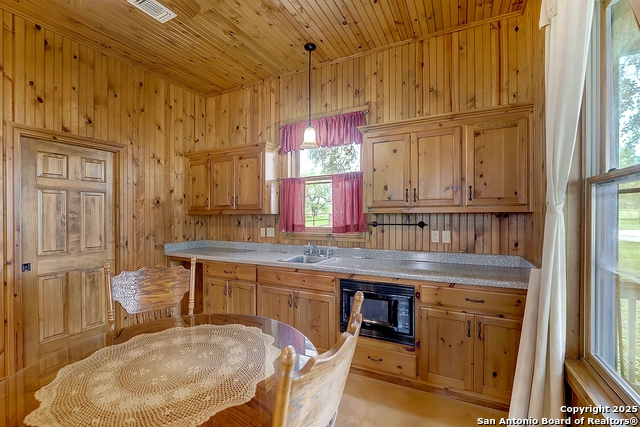 Listing photo id 44 for 101 Ranch