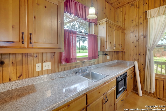 Listing photo id 47 for 101 Ranch