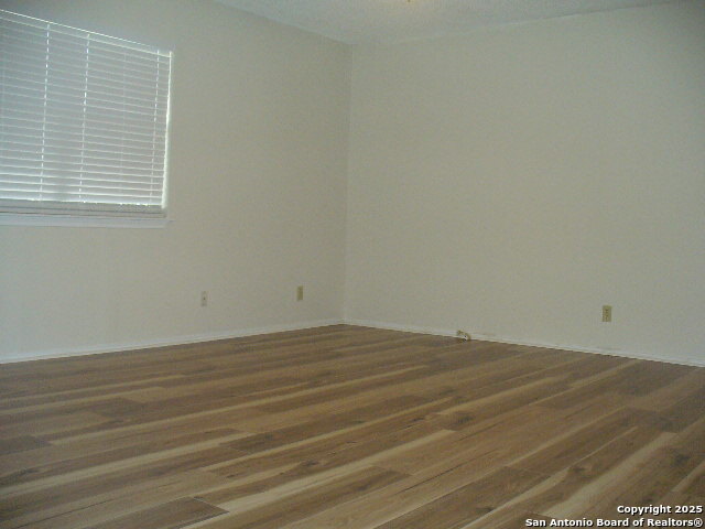 Image 11 of 32 For 201 Downshire Dr