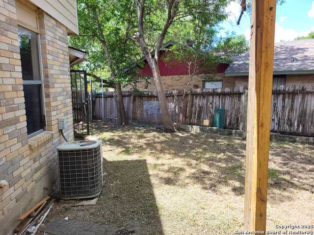 Image 18 of 32 For 201 Downshire Dr