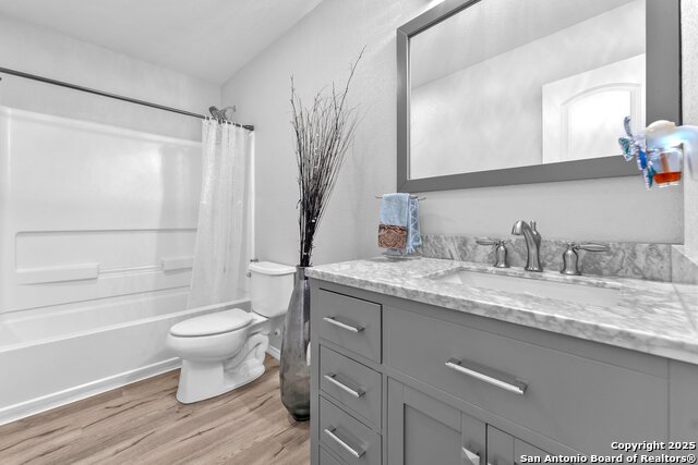 Image 19 of 25 For 3807 Tuscan Winter