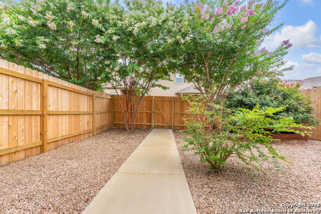 Image 23 of 25 For 3807 Tuscan Winter